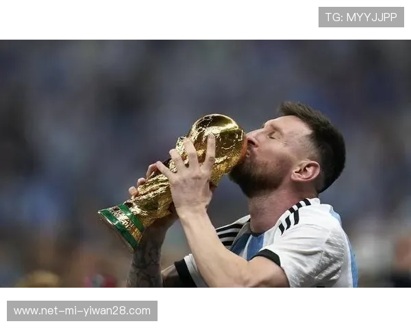 全球足坛五大豪门球星竞技风采解析：梅西C罗内马尔萨拉赫哈兰德争锋未来